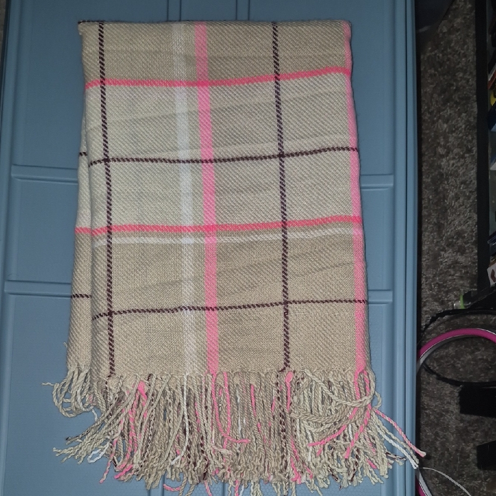 Forever 21 Beige and Pink Plaid Scarf